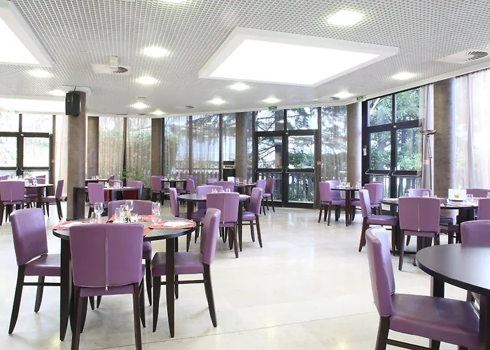 Les Aigues Blanches アパートホテル 3*